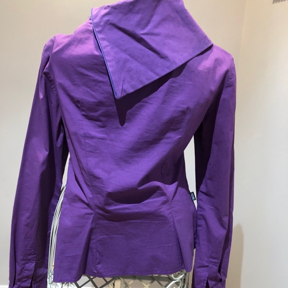 Beautiful Moschino Blouse - Picture 2 of 5